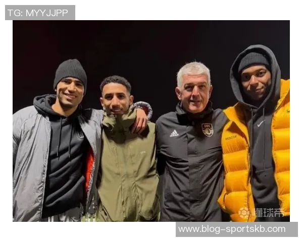 阿什拉夫将由巴黎医疗团队陪同前往国家队进行康复治疗